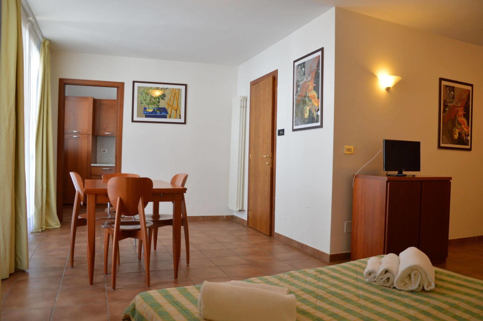Residence Campo Smith Бардонеккия Экстерьер фото